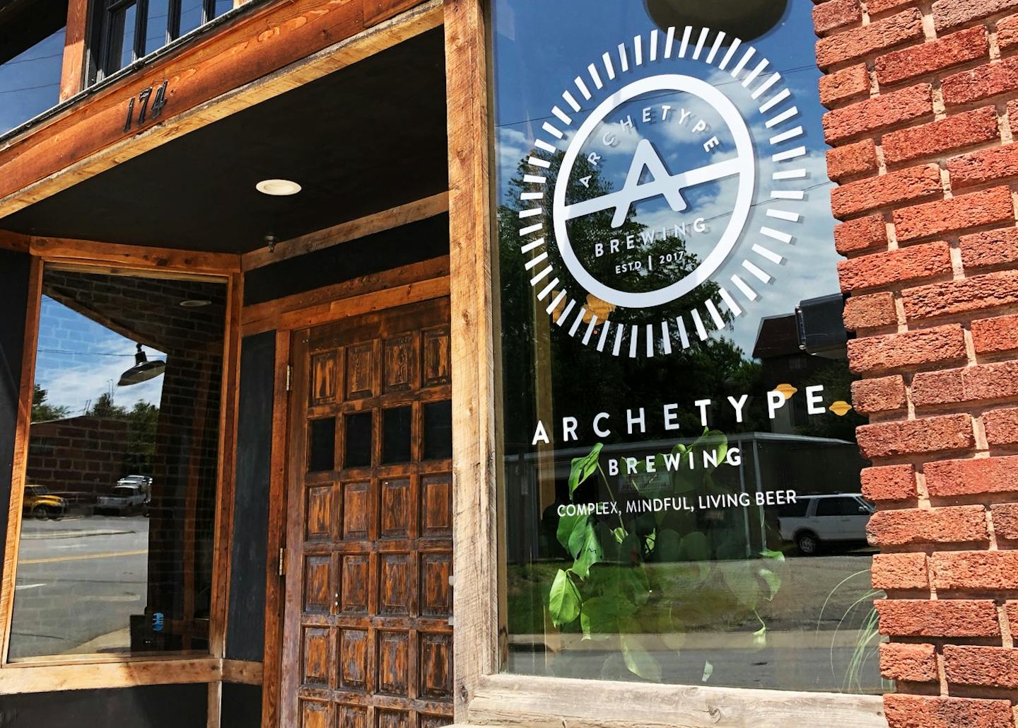 ARCH-Broadway ARCH-Broadway
