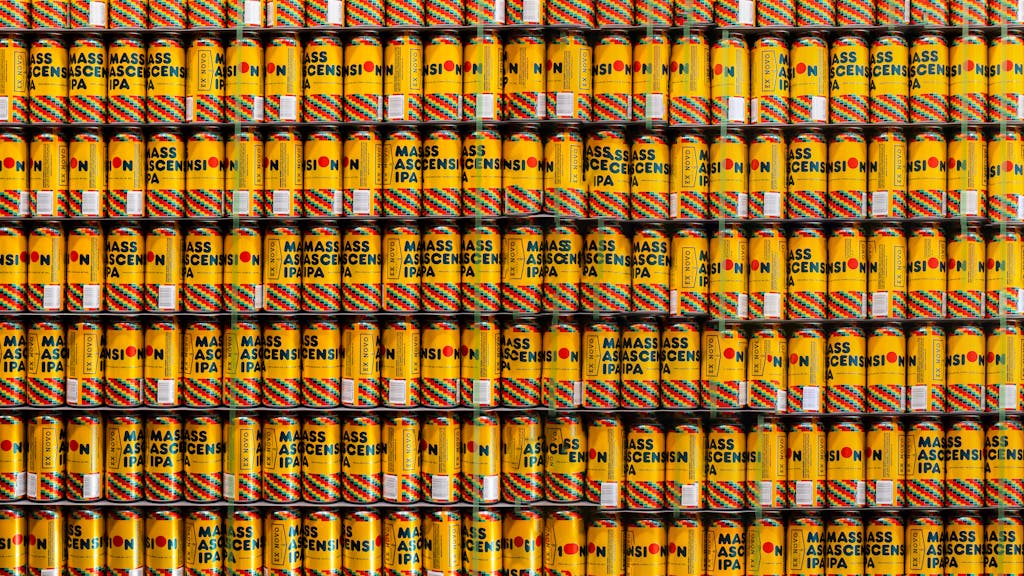 Ex Novo beer can display