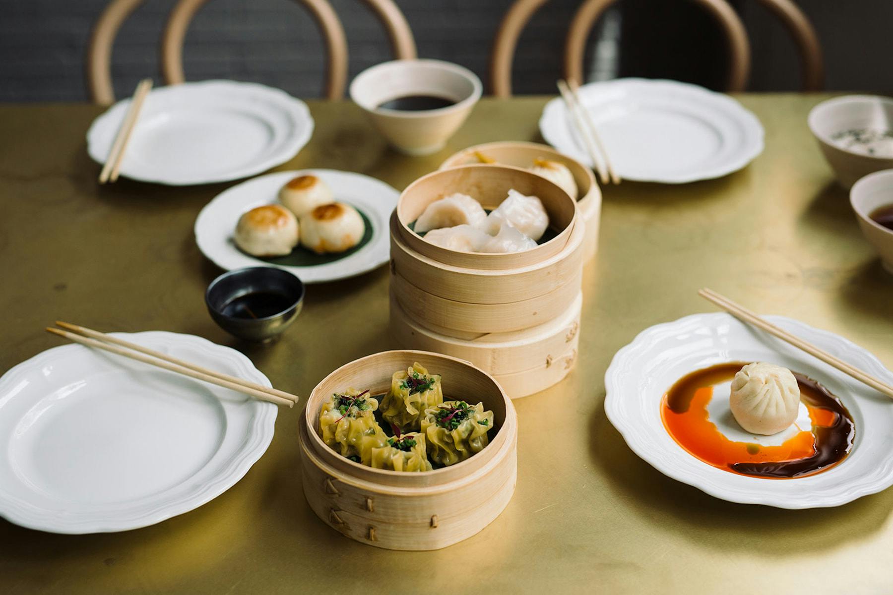 bamboo dishes of steam buns