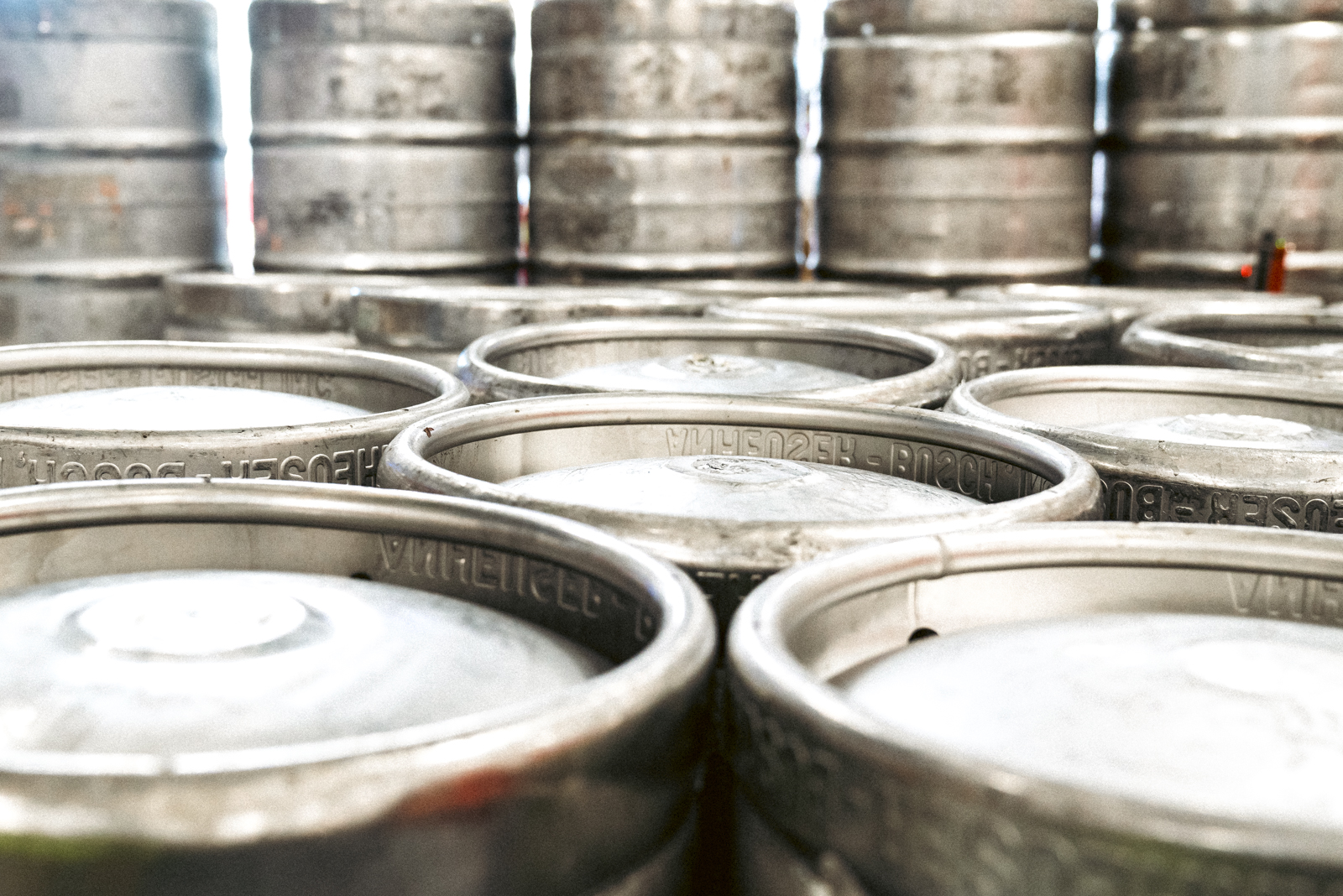 HOW DO I KNOW WHEN TO ADD FRUIT PUREE TO BEER?