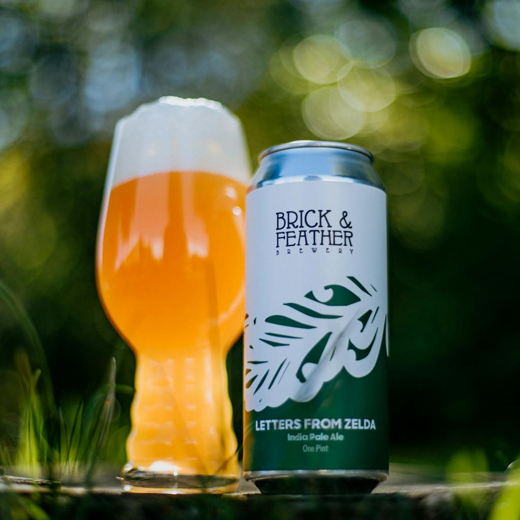 Brick & Feather Letters From Zelda NEIPA pour Square 1