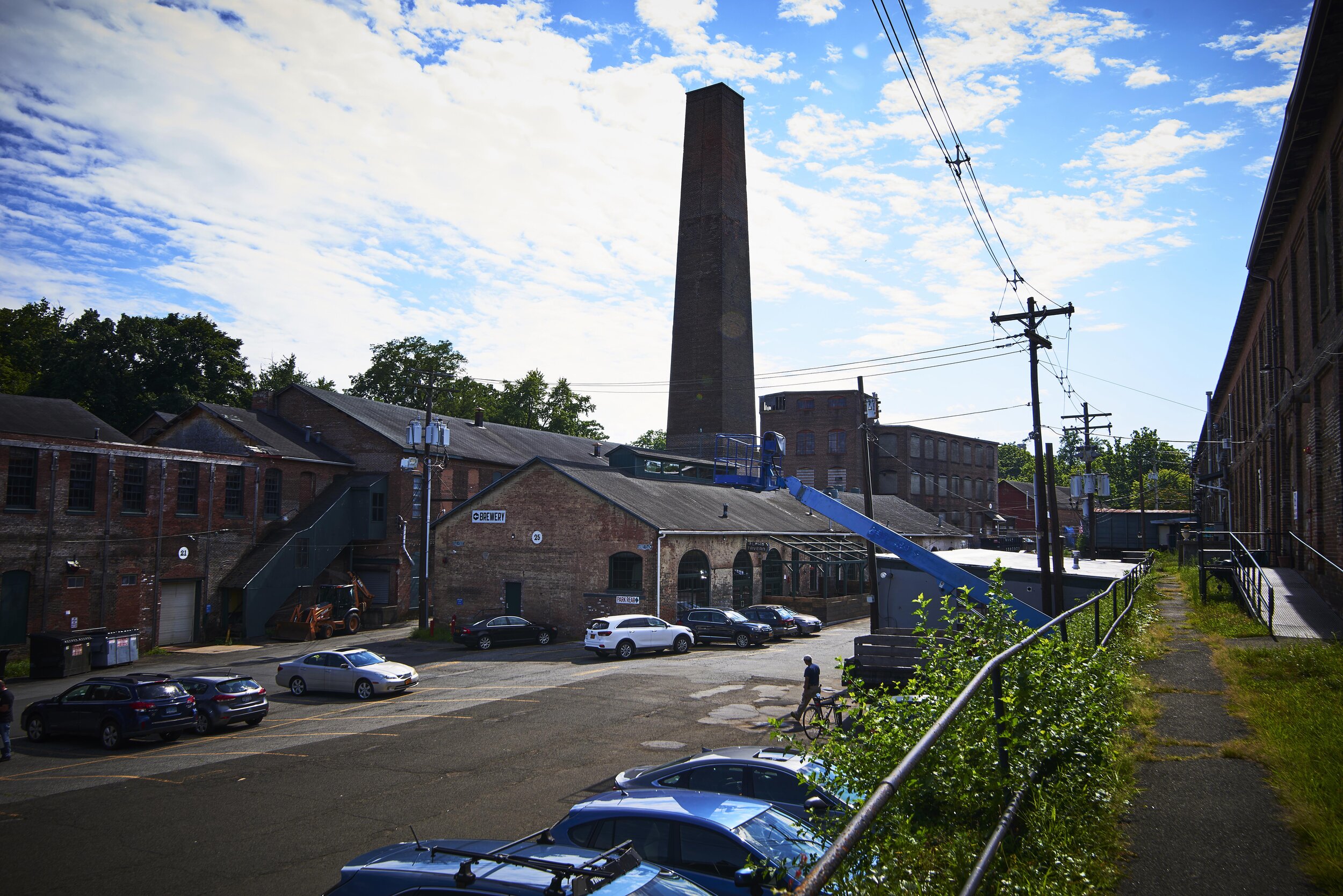 Industrial_Arts_Garnerville_Exterior