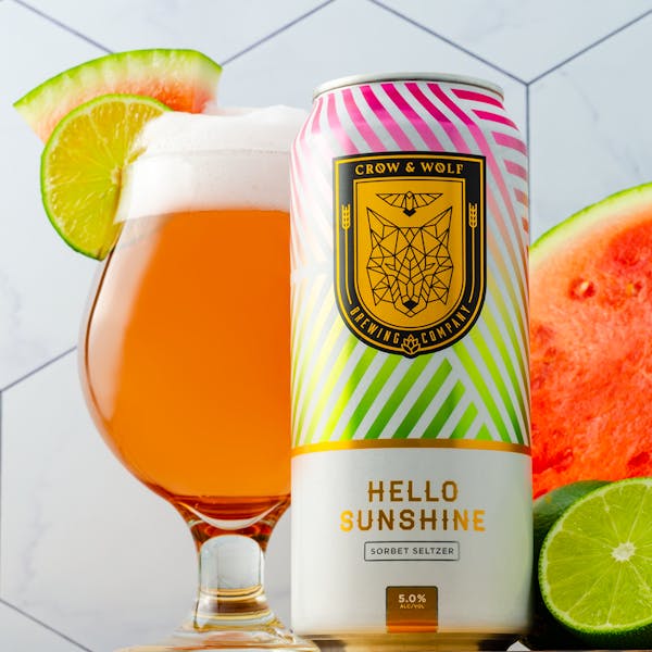 hello-sunshine A glass and can of the hello sunshine beer