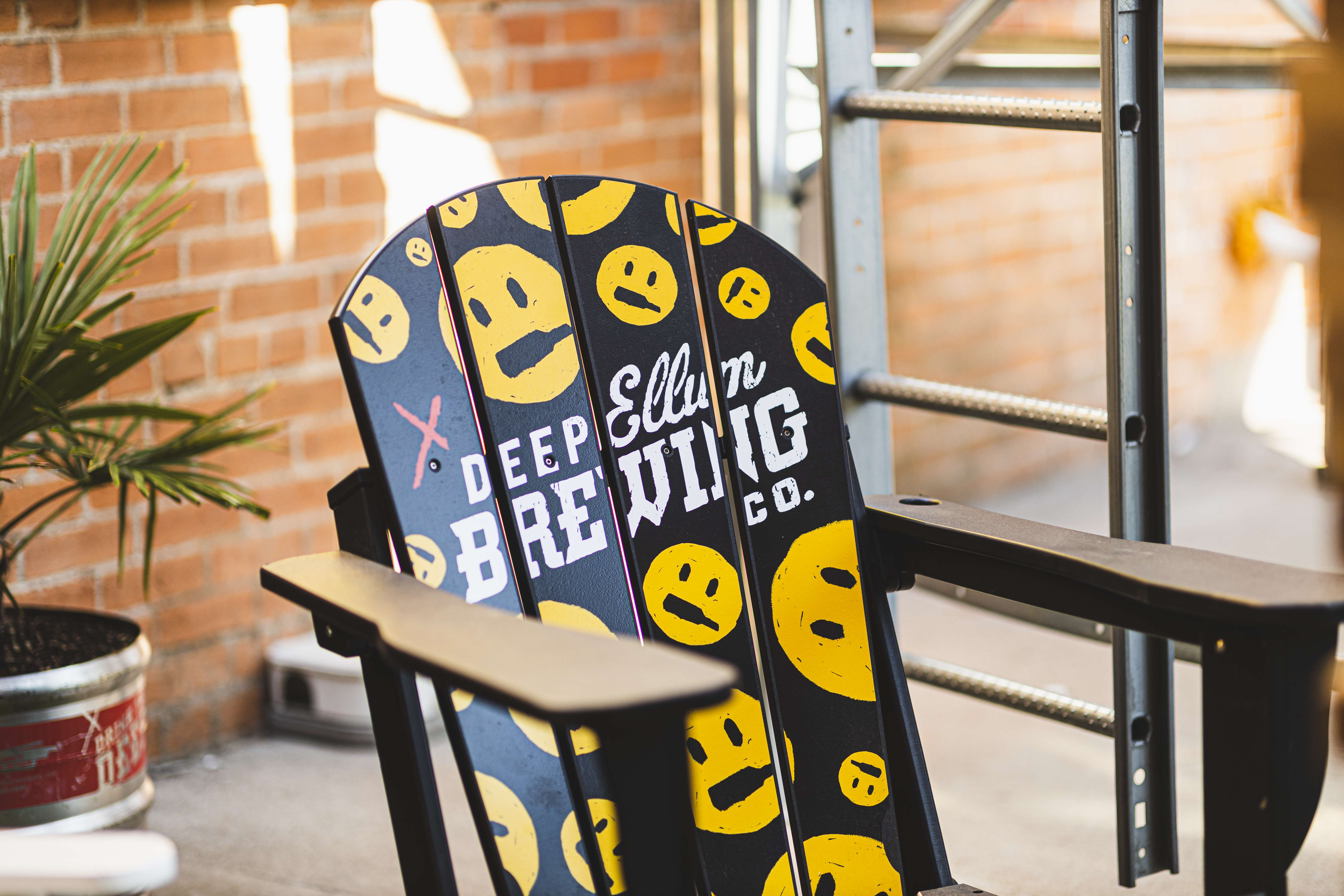 WIN ADIRONDACK CHAIR