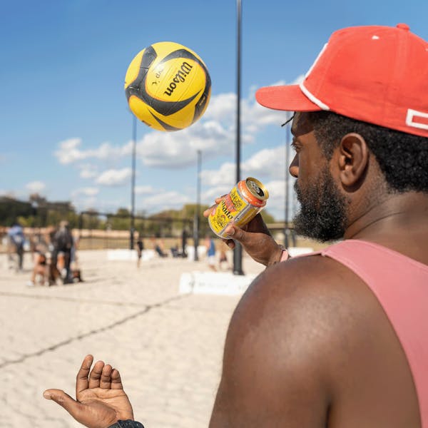 NEATO-VOLLEYBALL