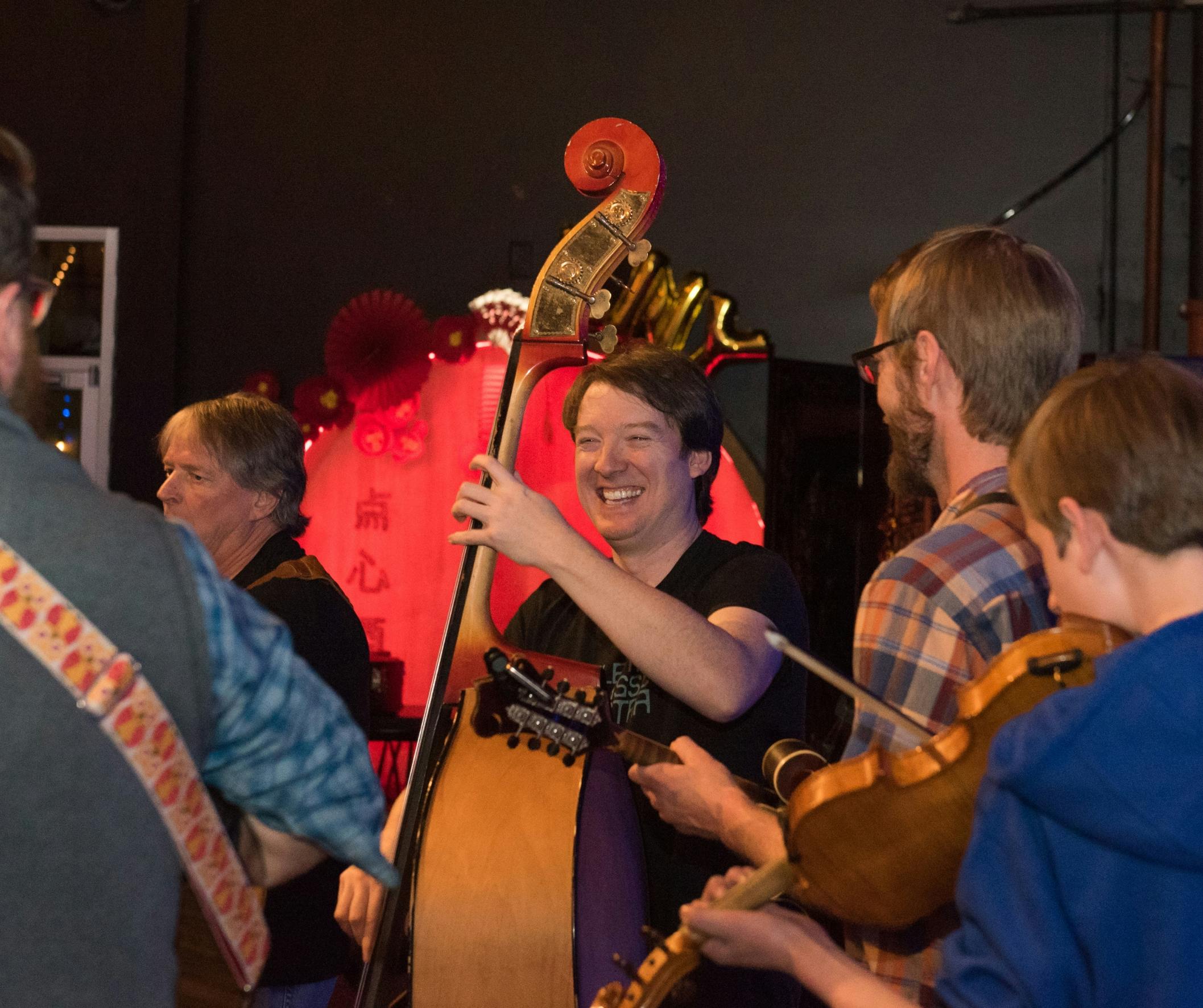 jam resized musicians play live music at Fireforge taproom