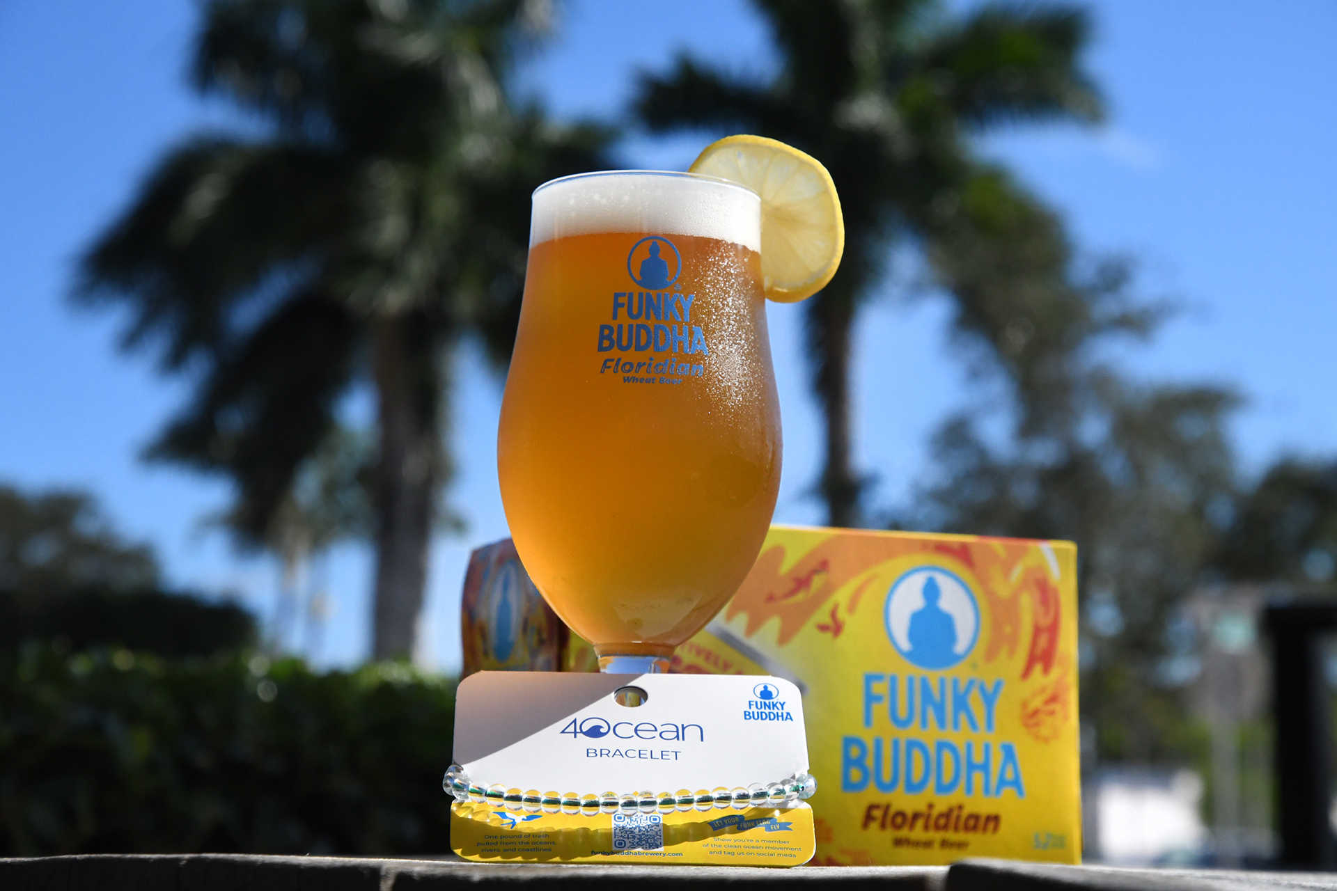 4ocean bracelet with six-pack