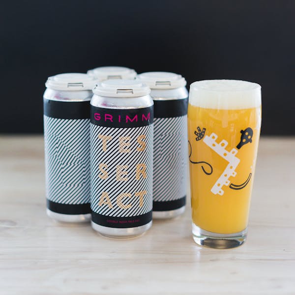 Tesseract_PourShot tesseract beer can