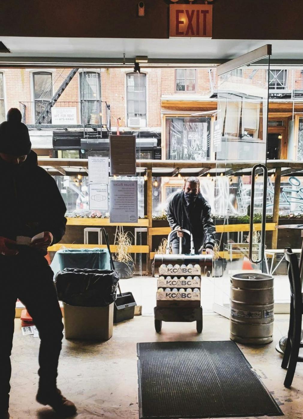 team loading beers into vans