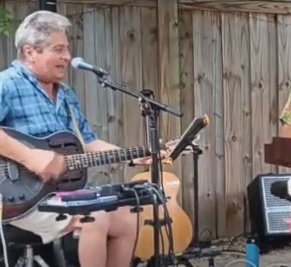 Live Music: Rev and the Flying Flamingos @ Oak Island