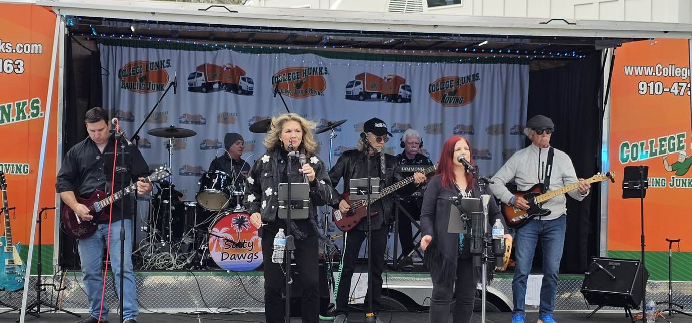 Live Music: Salty Dawgs @ Oak Island