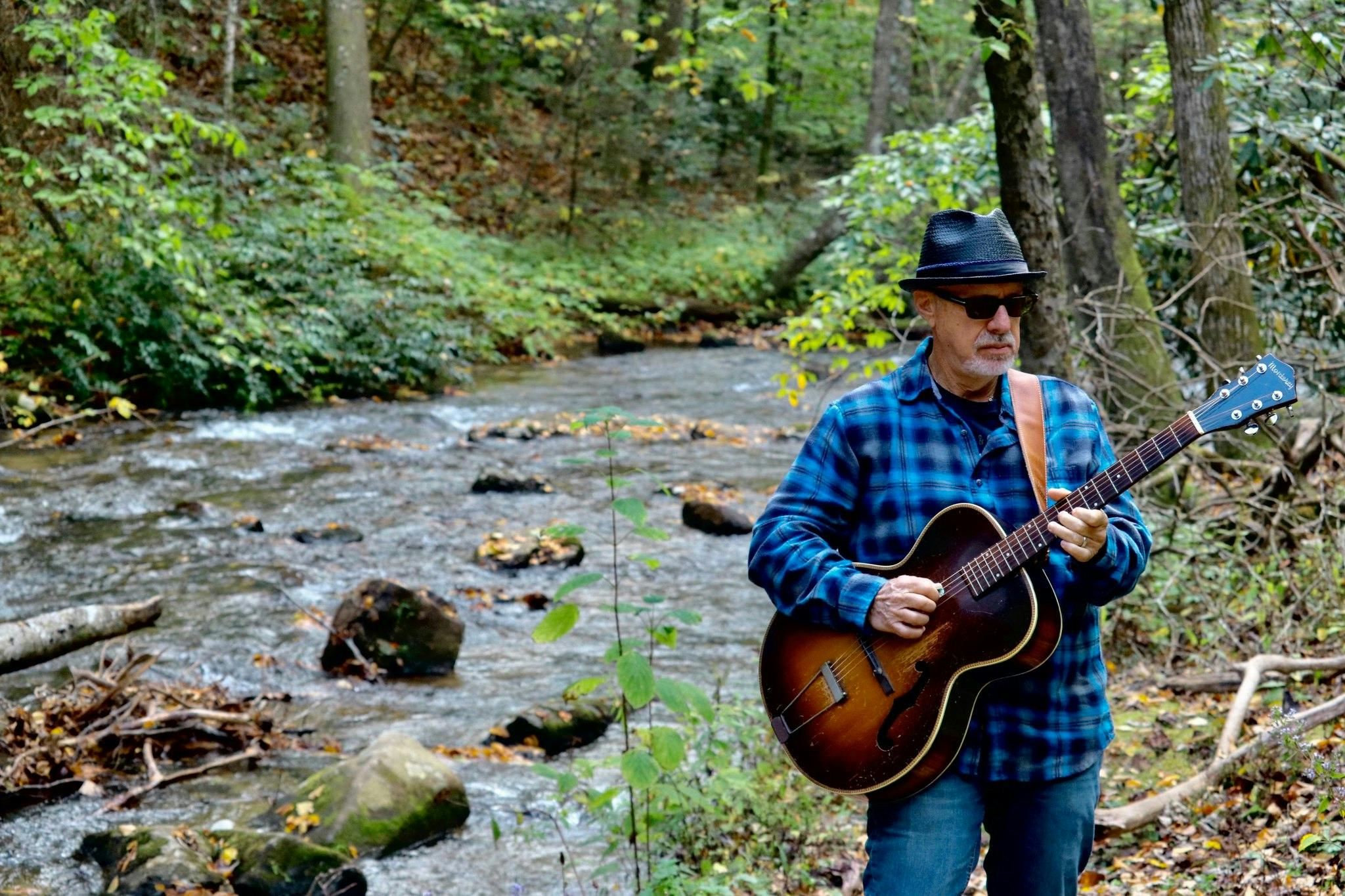 Nature Guitar Can Cooler