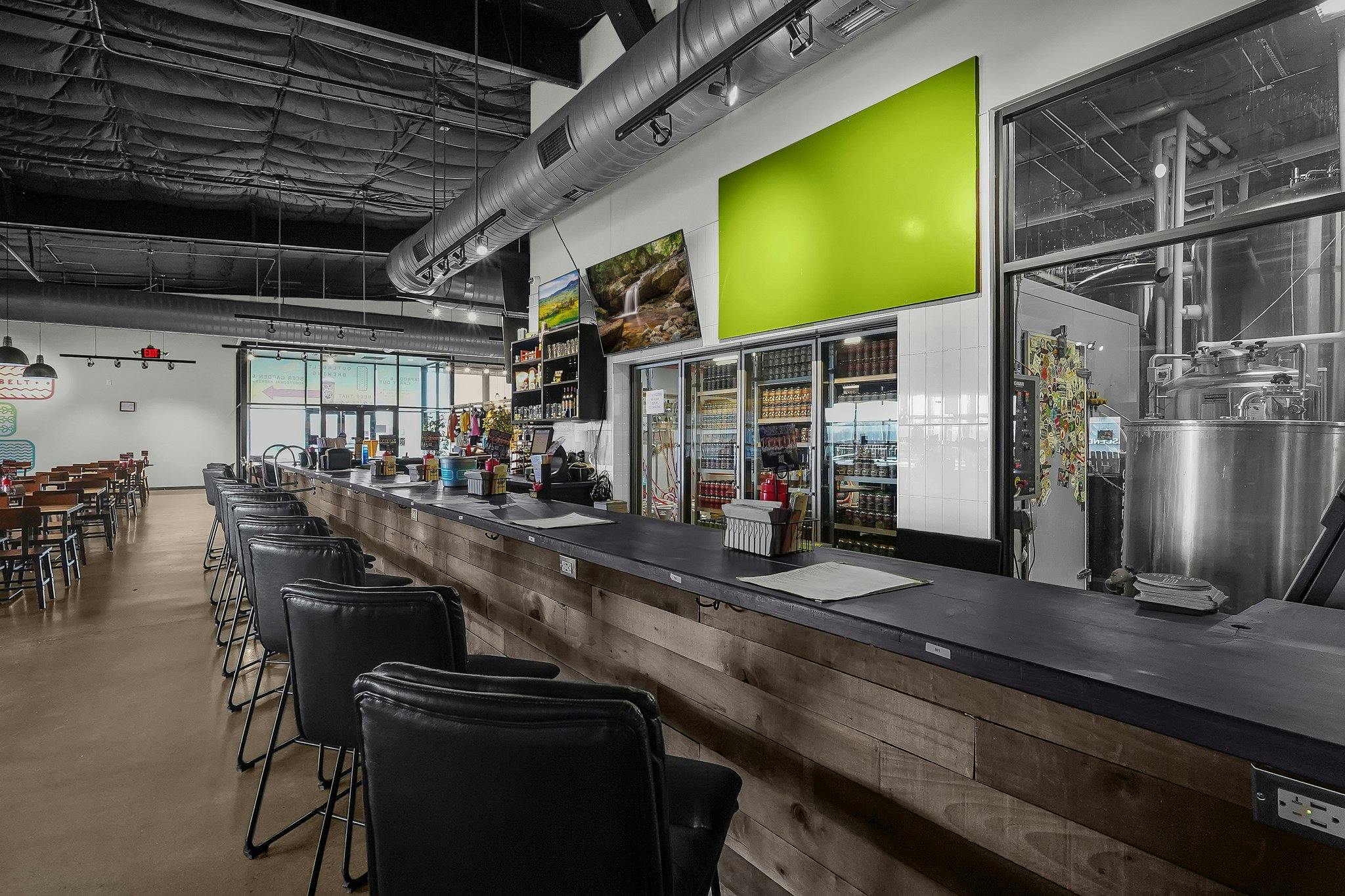 11-web-or-mls-3560-dolson-ct Interior of Outerbelt taproom