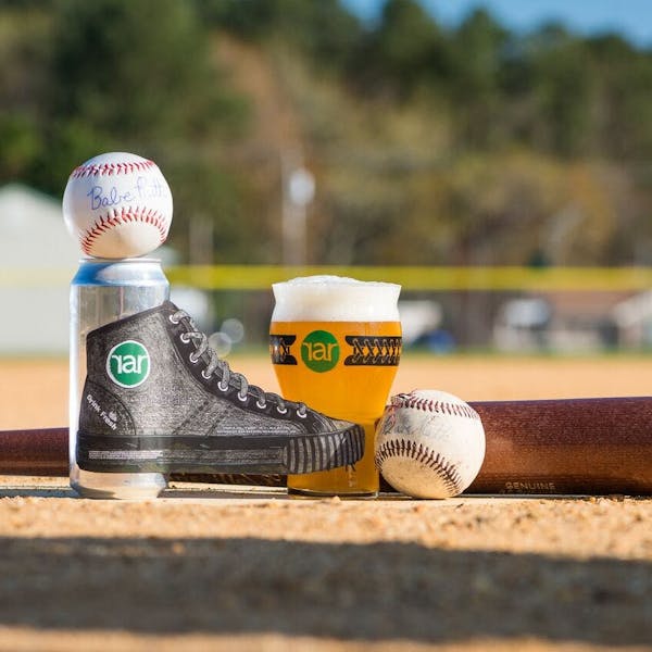 New balance baseball shop pf flyers