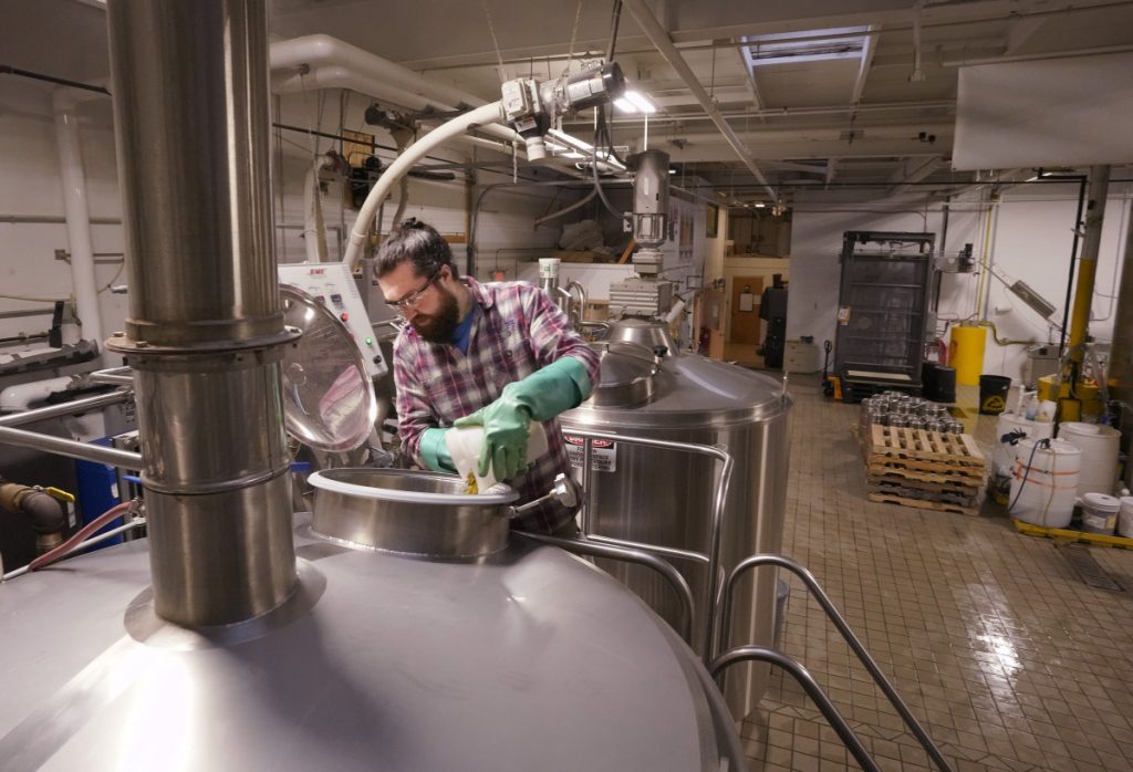 Government shutdown a stinging blow to Maine’s craft breweries