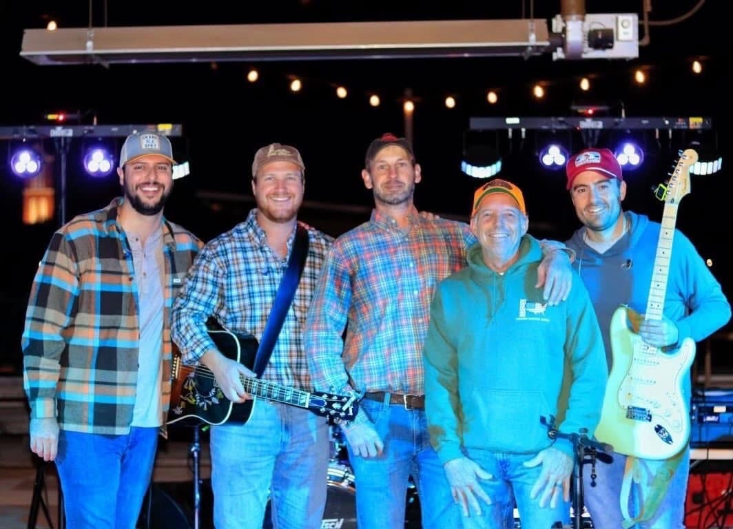 Thanksgiving Eve Live Music – Chapel Court