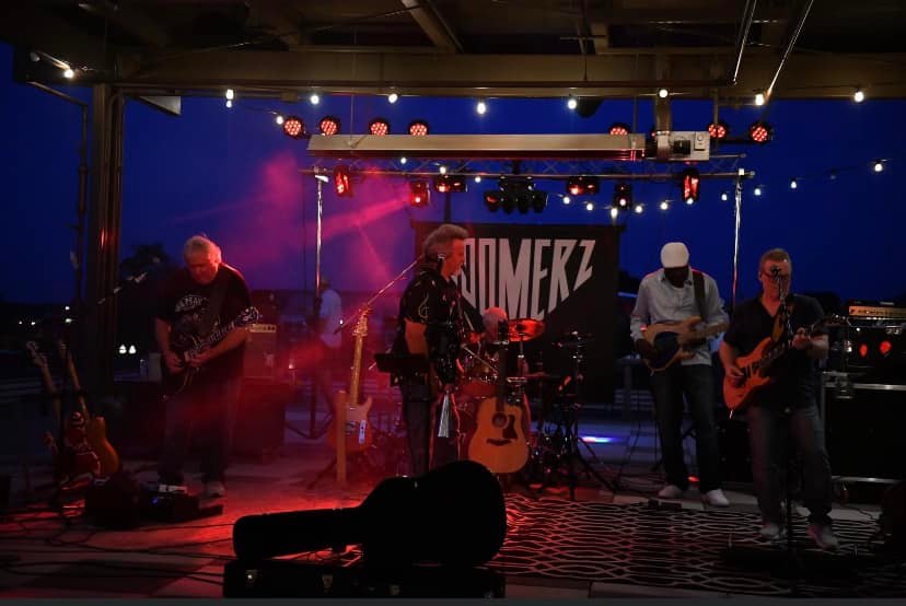 Live Music – Boomerz