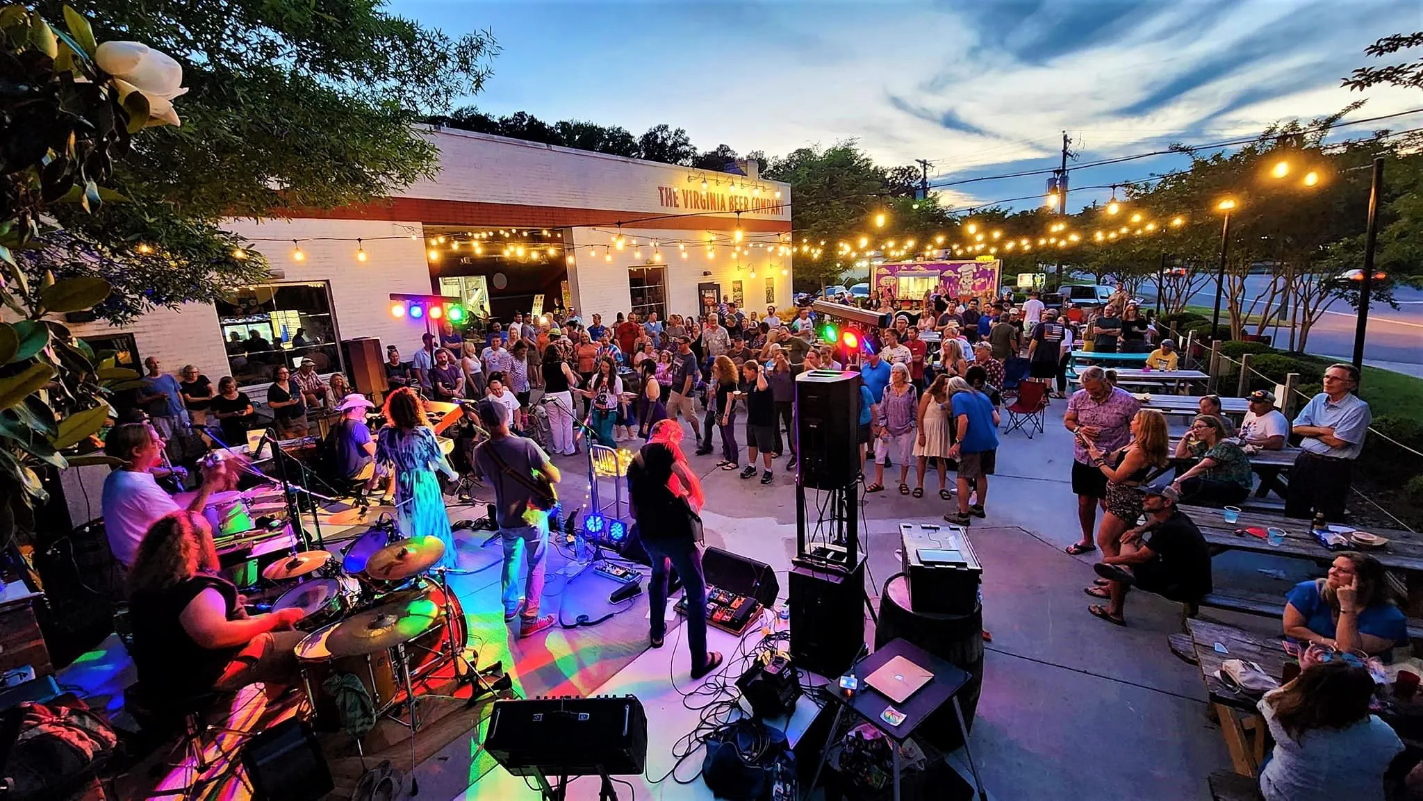 Live Music Outside