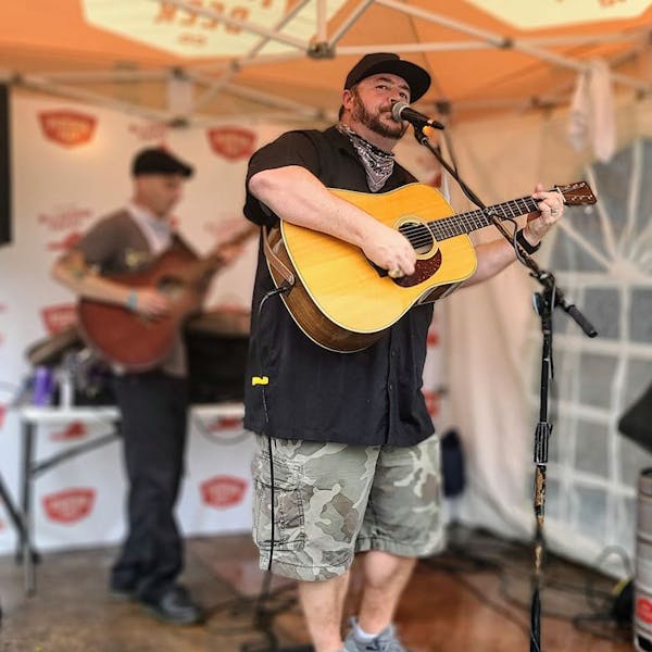 Nathan Lienard Live Music in the Beer Garden