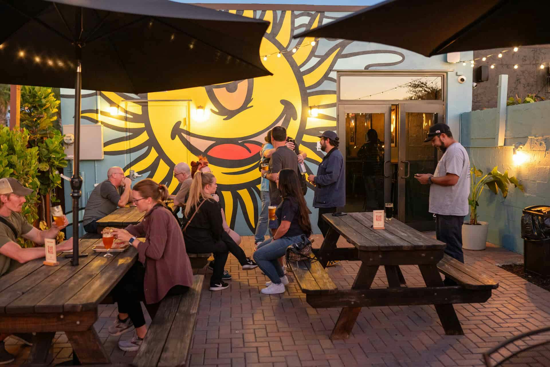 oakland-park-taproom Tripping animals Oakland Park Taproom